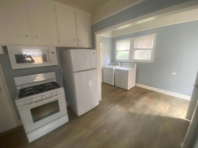 Building Photo - 4434 Oleander St
