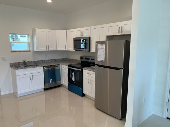 Building Photo - LOCATION LOCATION LOCATION! BRAND NEW HOME...
