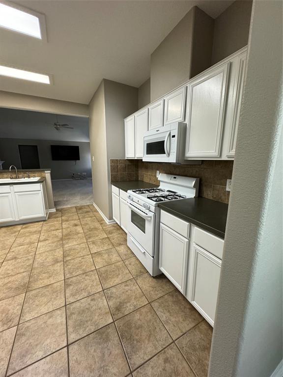 Building Photo - 12106 Landsdown Ridge Way