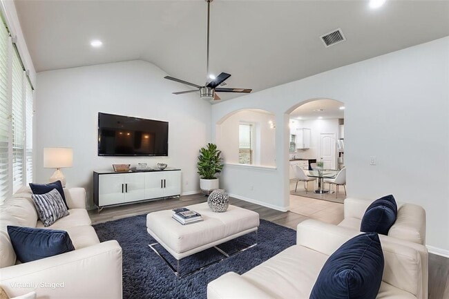 Building Photo - 10805 Owyhee Vw