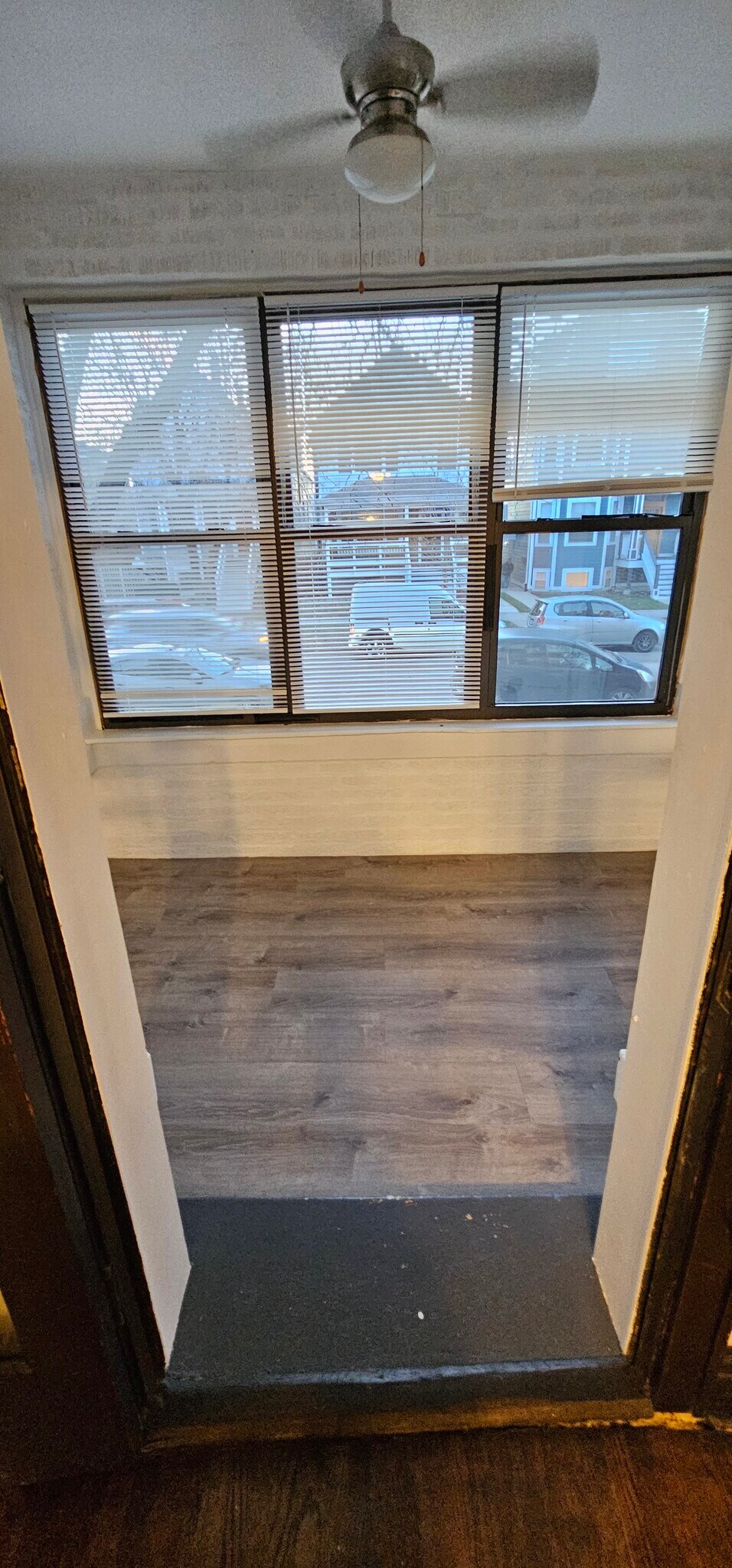 Building Photo - 3823 N Drake Ave