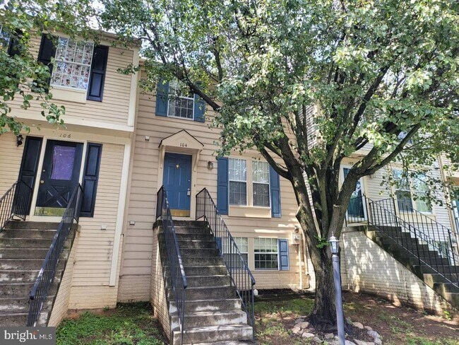 Building Photo - 104 Township Ct