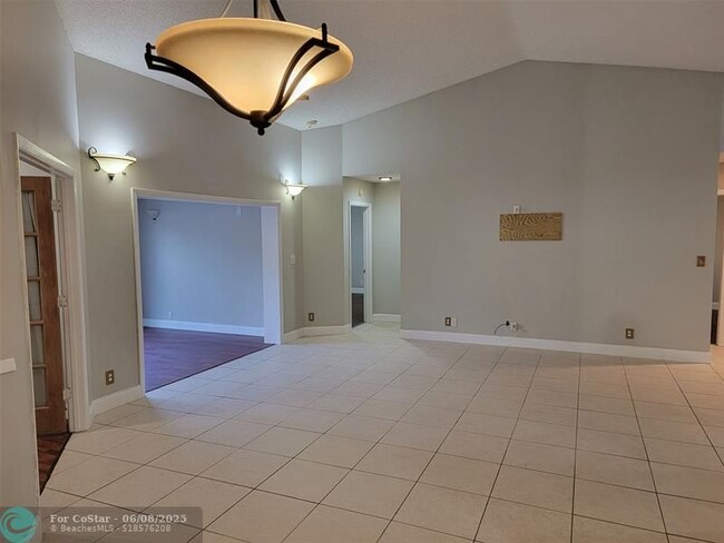 Building Photo - 10445 NW 8th Ct