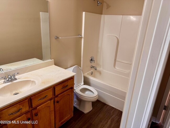 Building Photo - 1664 Madison Cove E