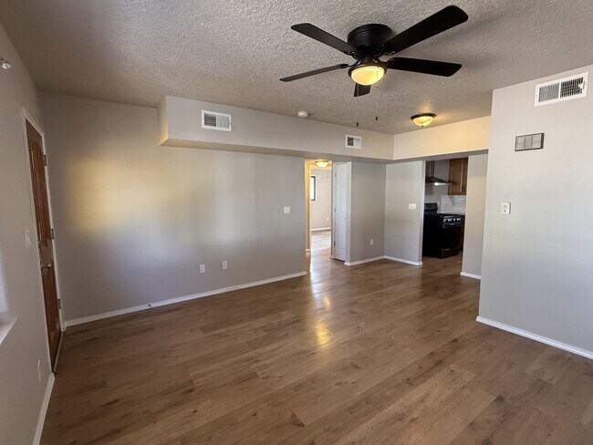 Building Photo - 2729 Bel Air Dr NE