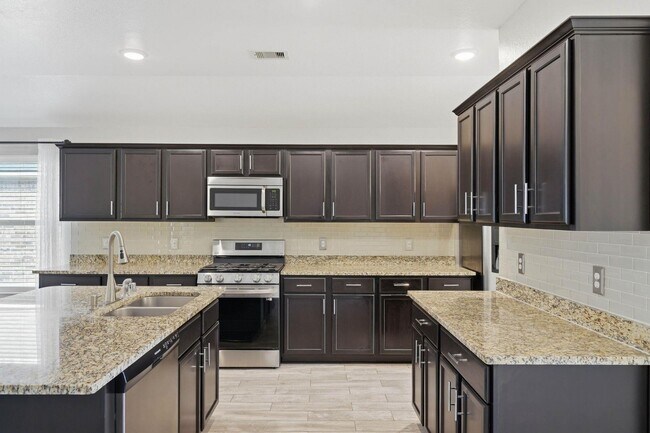 Building Photo - 9431 Paloma Creek Dr