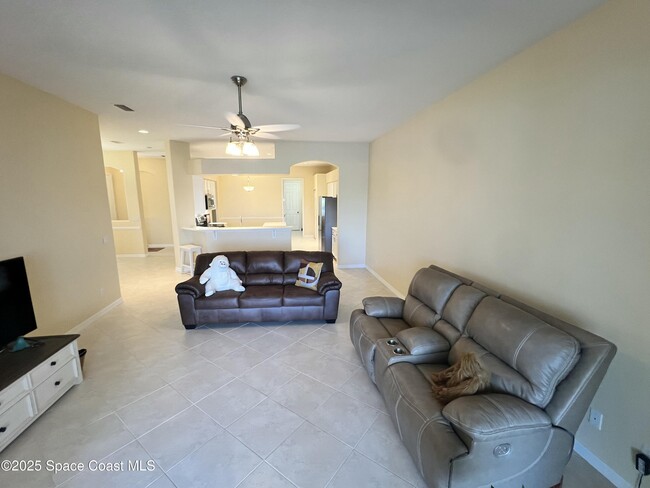 Building Photo - 3893 Carambola Cir