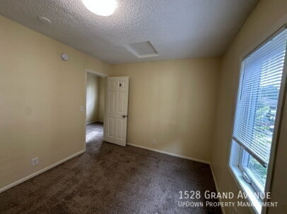 Building Photo - 1528 Grand Ave