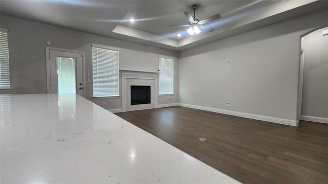 Building Photo - 2317 Miramar Dr