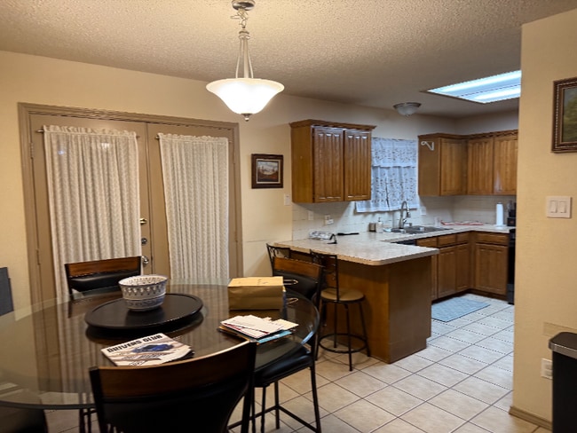 Building Photo - 6305 Courtside Dr