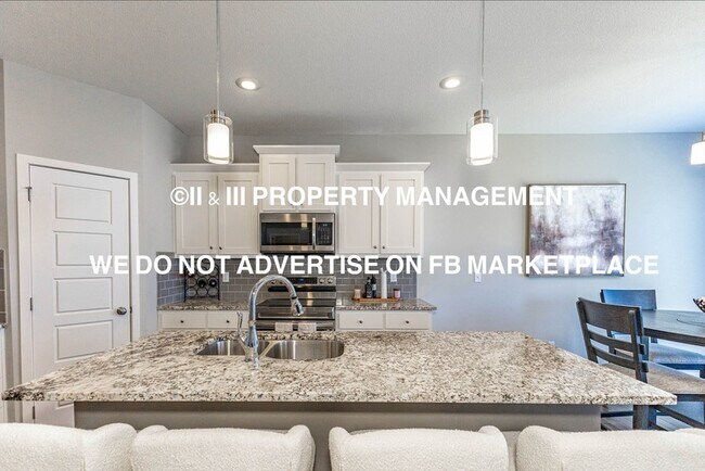 Building Photo - 12566 S Canyon Dr