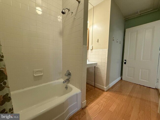 Building Photo - 185 Prince George St