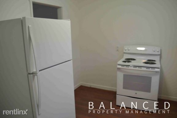 Building Photo - 2 br, 1 bath House - 2817 SE Minnesota Ave