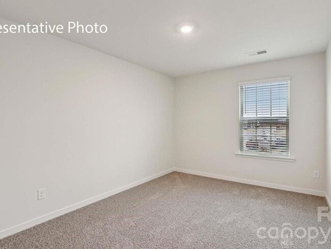 Building Photo - 676 13th Ave Dr NE