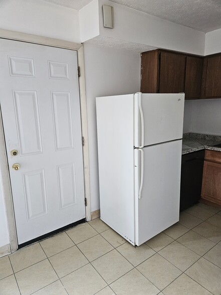 Kitchen - 2976 Donnylane Blvd