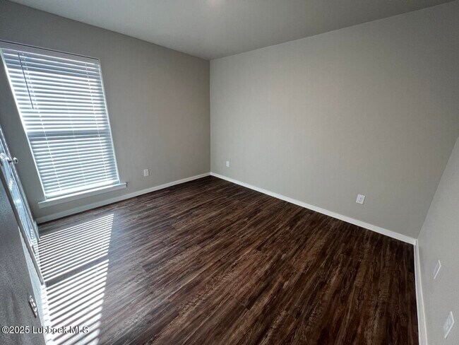 Building Photo - 2108 Kirksey Ave