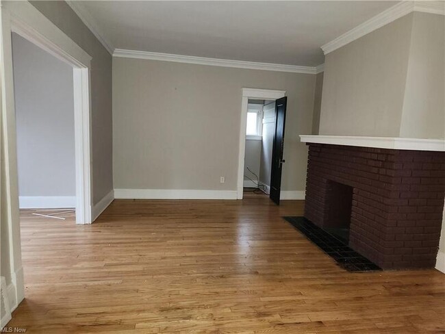 Building Photo - 2831 Avondale Ave