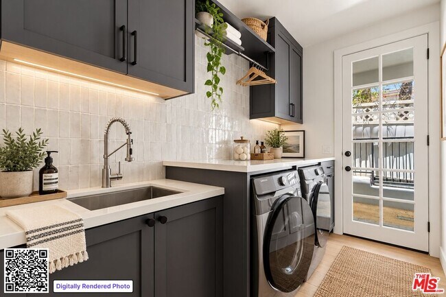 Building Photo - 16802 Cll De Sarah