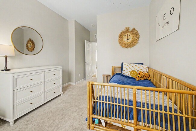 Building Photo - Upgraded 4 bedroom home in Skye Canyon gated community!