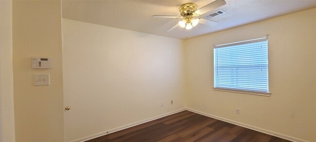 Building Photo - 19330 Larissa Dr