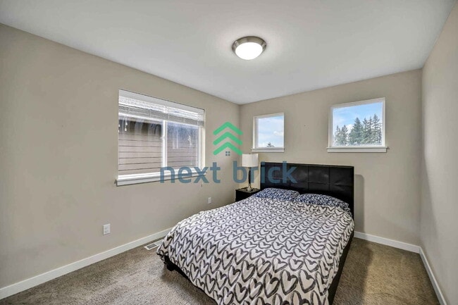 Building Photo - Stunning 4-Bedroom, 3-Bathroom East-Facing Cul-De-Sac Home in Laterra Estates