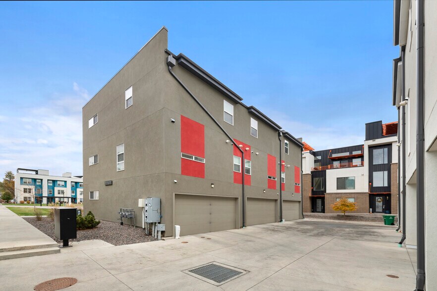 Building Photo - 3048 Wilson Ct