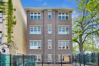 Building Photo - 6204 S Kimbark Ave