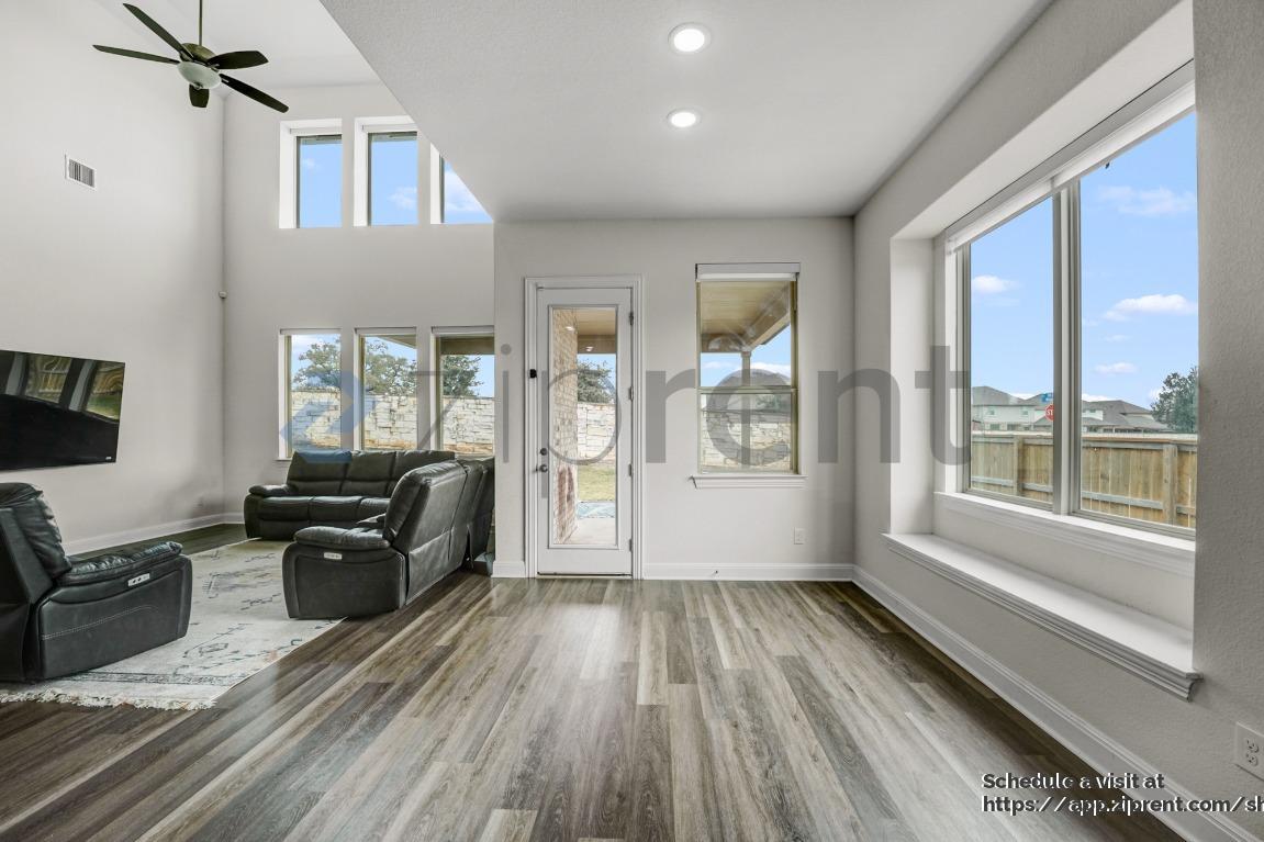 Building Photo - 1349 Ridge Runner Dr