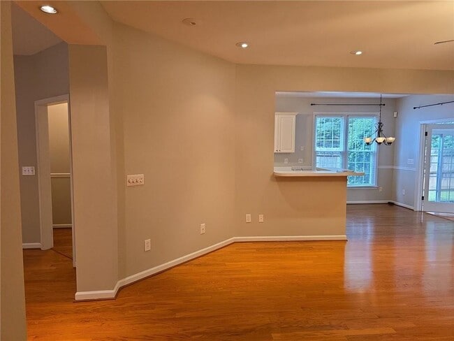 Building Photo - 304 Laurel Glen Crossing