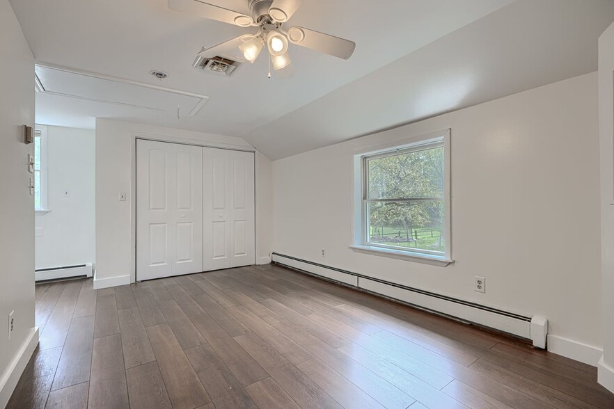 Building Photo - 1703 Roland Ave