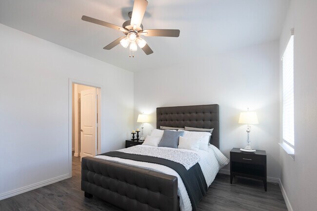 Building Photo - 3620 Hawker Wy