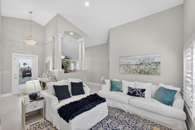 Building Photo - 8075 SE Governors Way