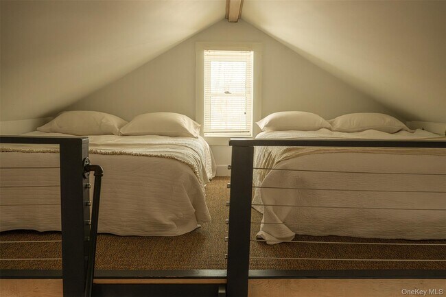 Building Photo - 55 Nordic Dr