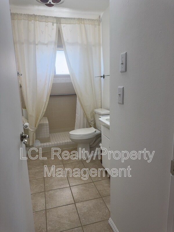 Building Photo - 28610 Pebble Beach Dr