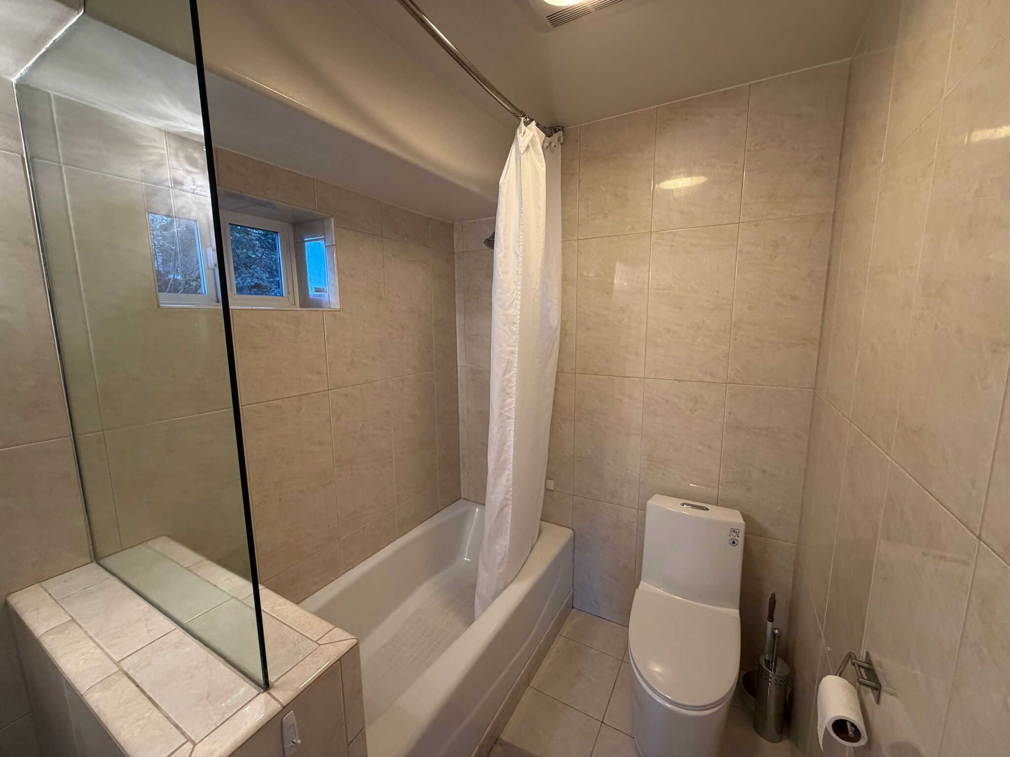 Building Photo - 216 Via La Cumbre