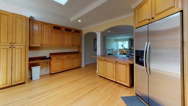 Building Photo - 1618 King St