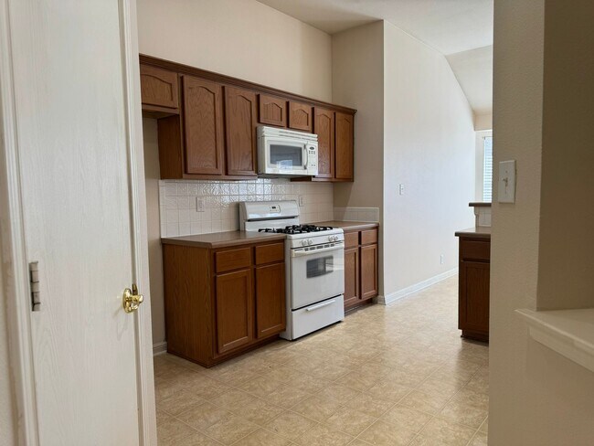 Building Photo - 8462 Favero Cove