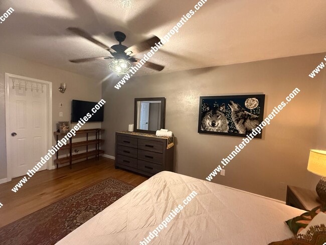 Building Photo - 65 Pheasant Hill Dr NE