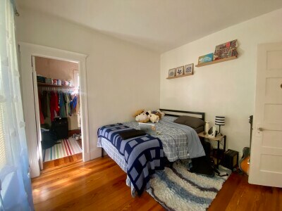 Building Photo - 100 W Adams St