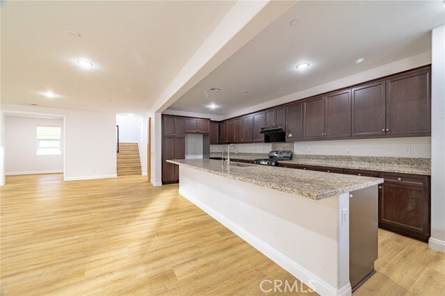 Building Photo - 3152 E Olympic Dr