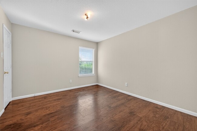 Building Photo - 21515 White Falls Ln