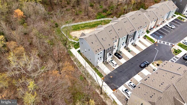 Building Photo - 54 Sidney Ln