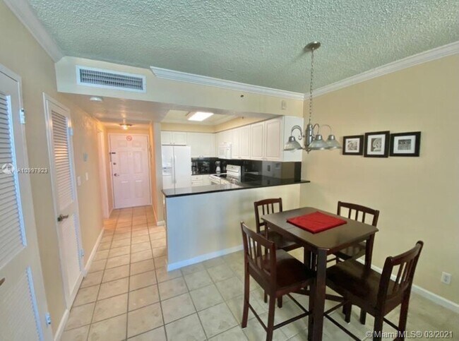 Building Photo - 2501 S Ocean Dr