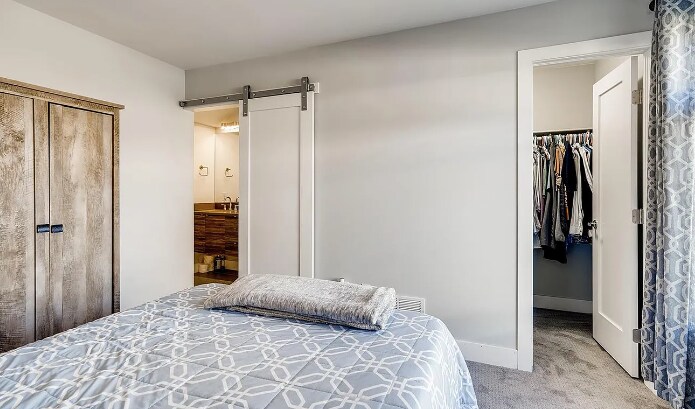 Master Bedroom - 1285 Xavier St
