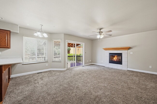 Building Photo - $2,620.95 with $300 off the first month's rent, 5 Beds - 3.5 Bath, Single Family Home in Colorado...