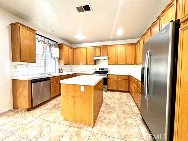 Building Photo - 7223 Silverwood Dr