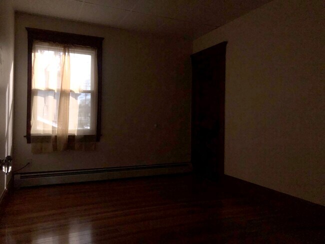 Building Photo - 490 Manville Rd