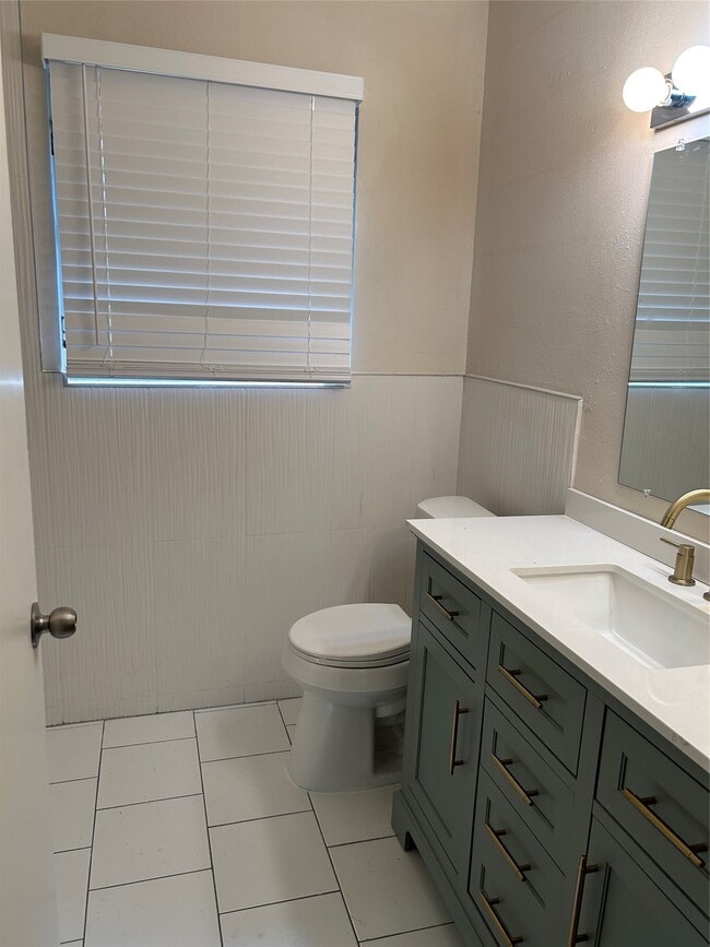 Building Photo - 3927 Faulkner St