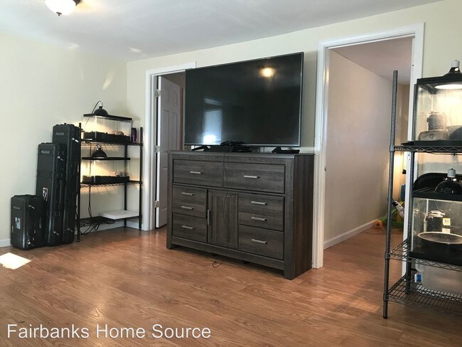 Building Photo - 367 Park Way