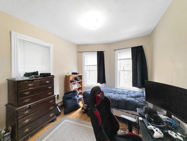 Building Photo - 32 Fisher Ave